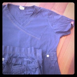 Scrubs set